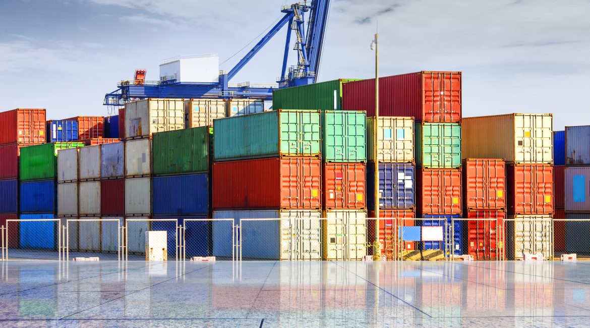 Exportações de bens e serviços da indústria brasileira ultrapassam US$ 200 bilhões em 12 meses