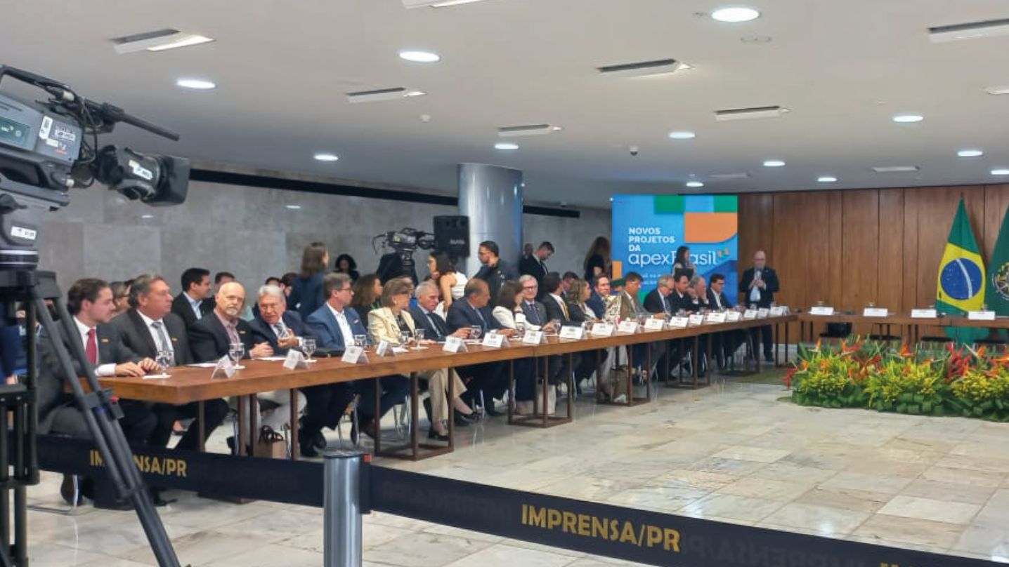 ABIMÓVEL representa setor de móveis em evento no Planalto: Governo Federal realizou assinatura de convênios entre ApexBrasil, SEBRAE e entidades setoriais