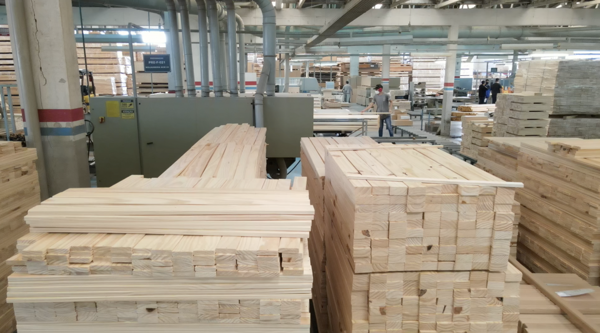 Consumo interno de painéis de madeira cai 18,7% no primeiro trimestre, segundo IBÁ