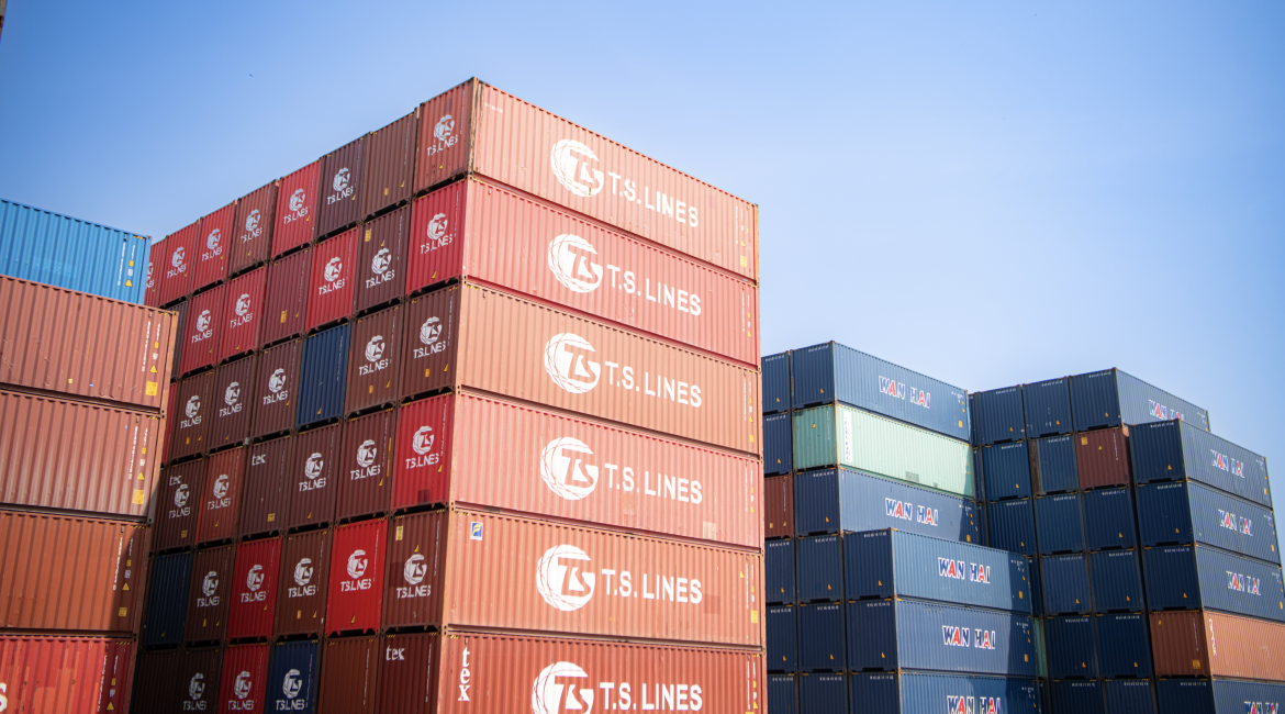 BNDES reduz permanentemente o spread da Linha Exim Pré-Embarque para estimular exportações
